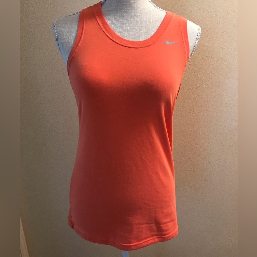 Nike top